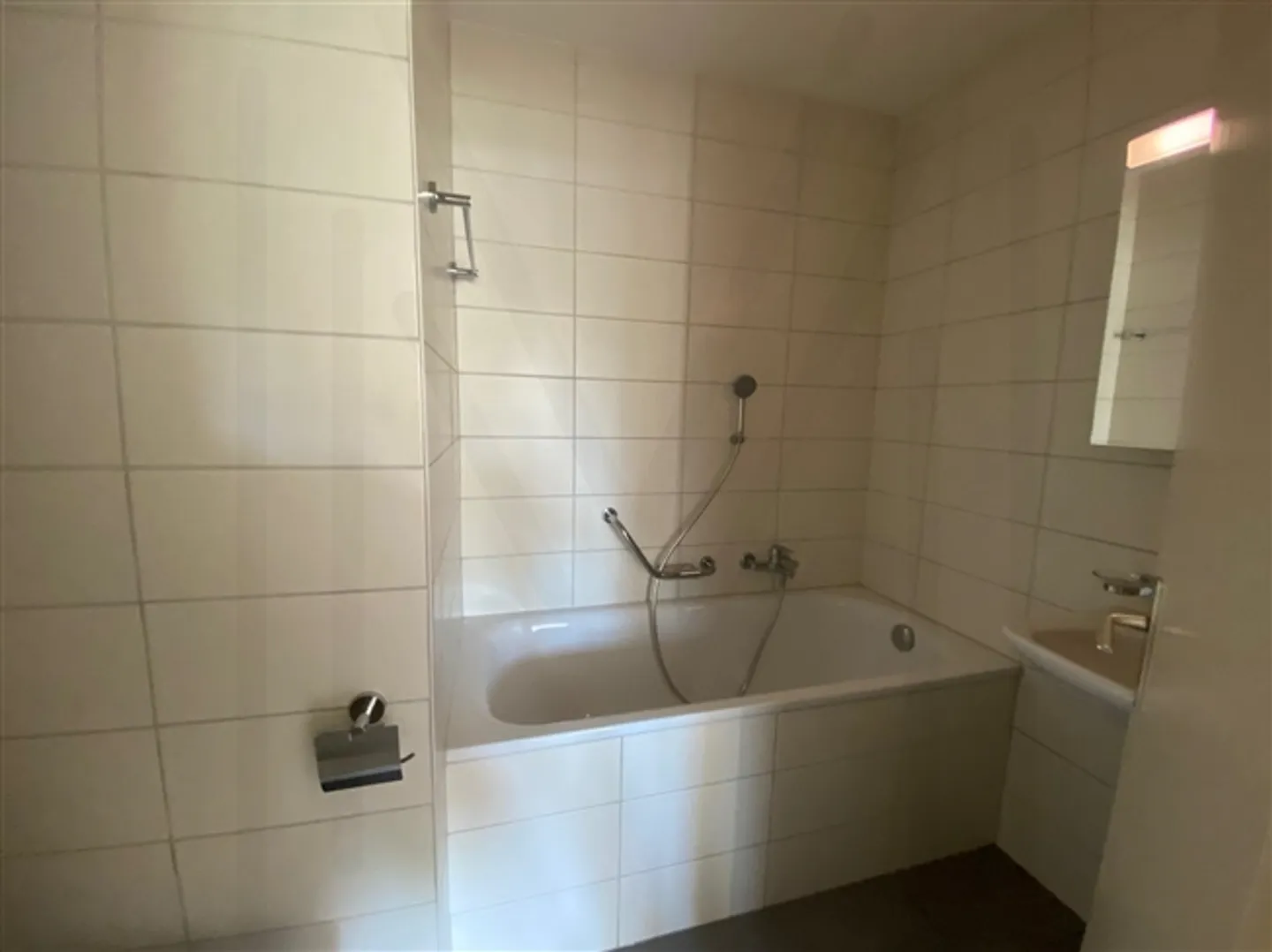 Small 3.5-room apartment on the first floor - Photo 8 of 10