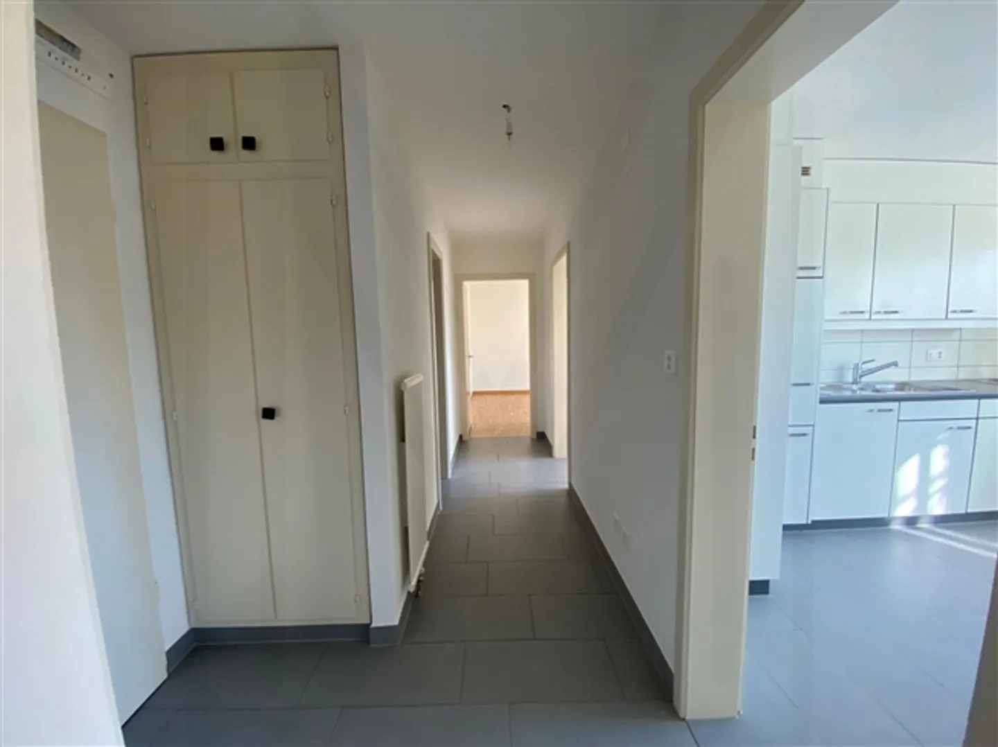 Small 3.5-room apartment on the first floor - Photo 10 of 10