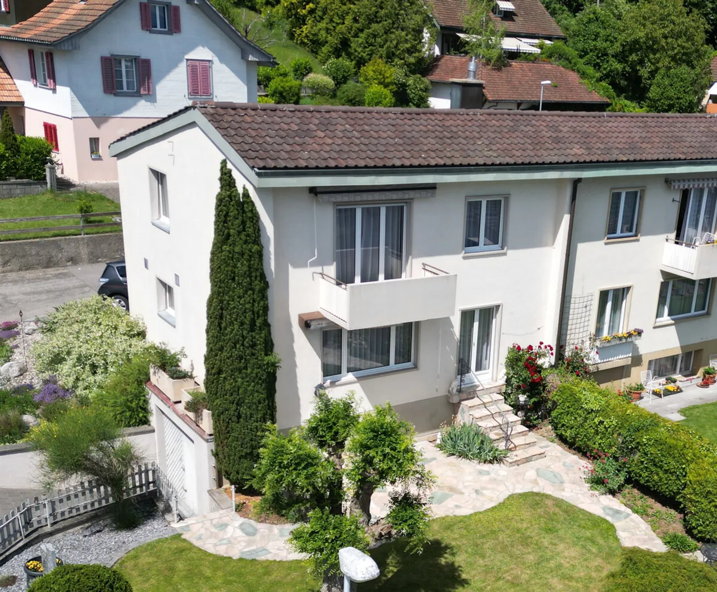 Charmantes Doppeleinfamilienhaus in Oensingen - Foto 1 von 13
