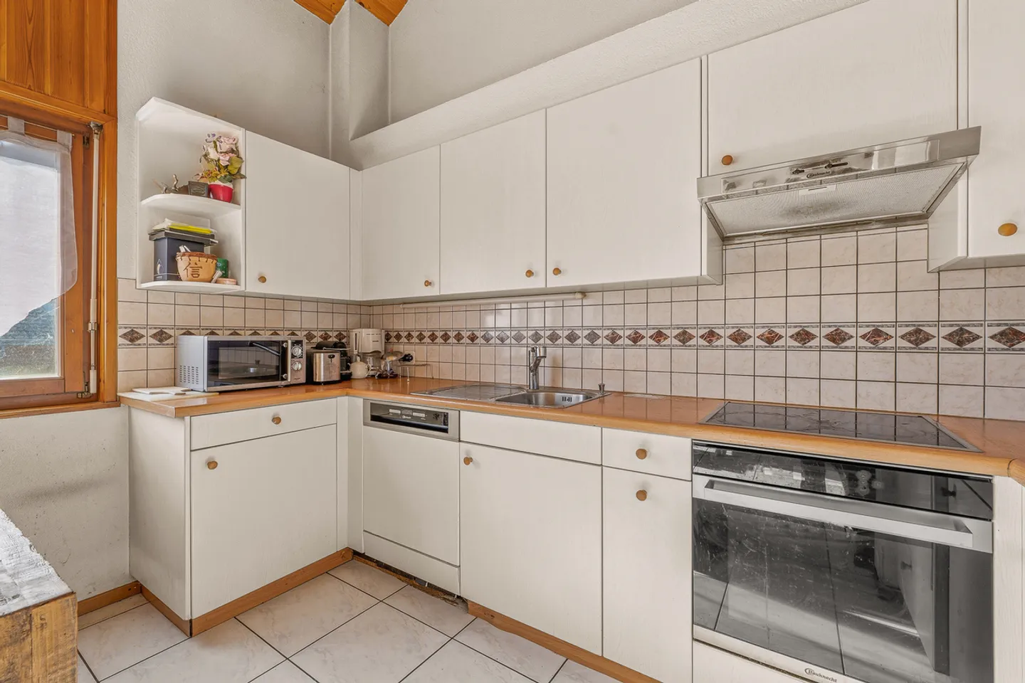 Spacious duplex in the heart of the village - Photo 5 of 10