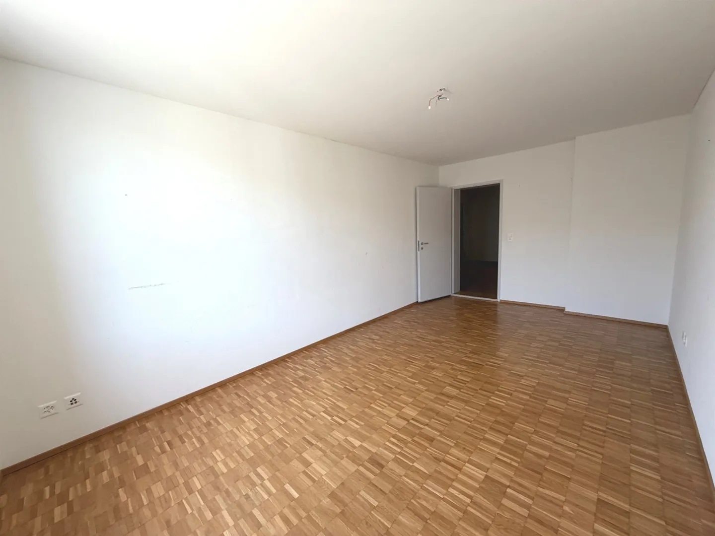 Charming 3-Room Apartment - Photo 7 of 11