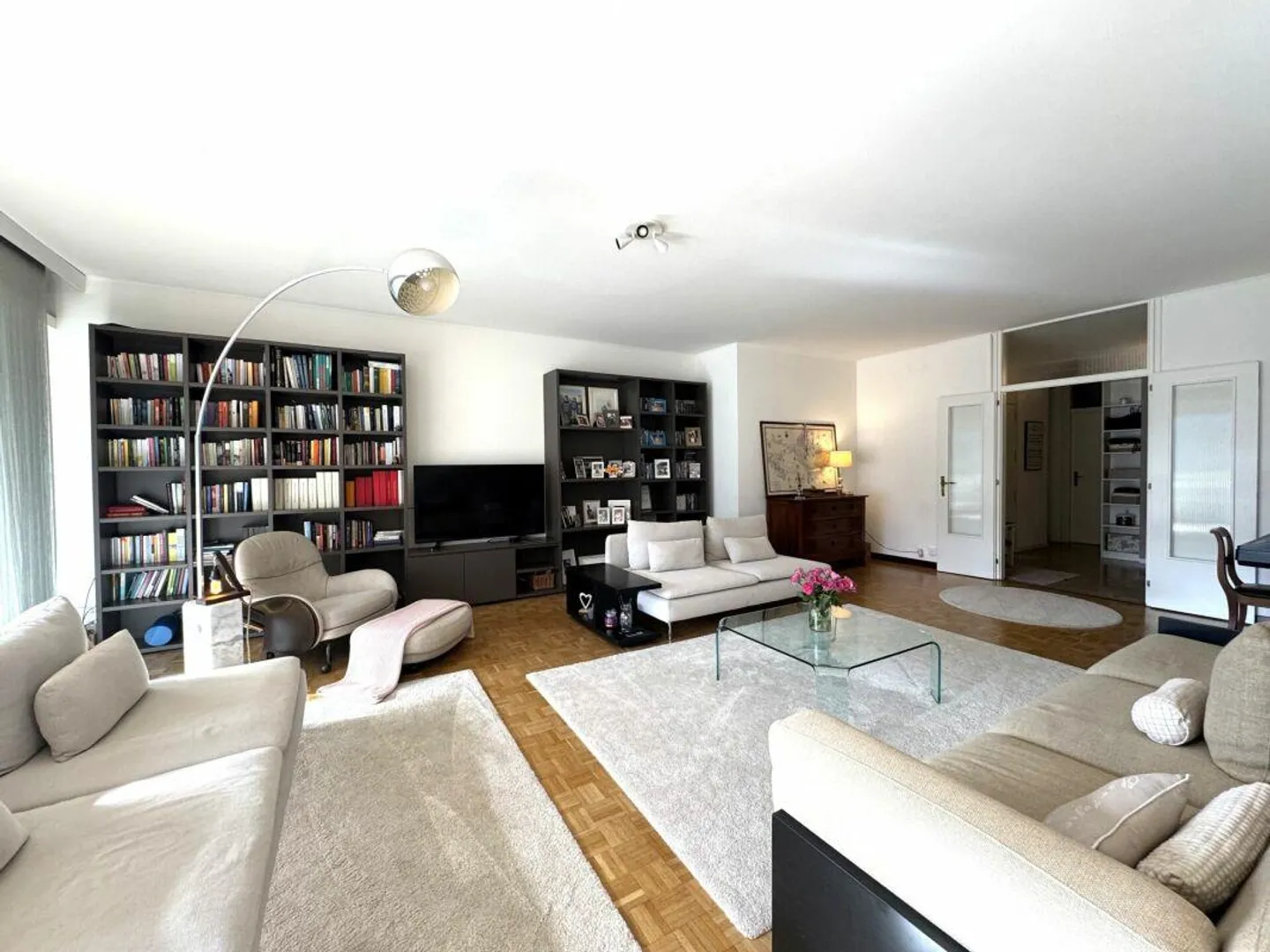 Exklusive Wohnung mit Seeblick und Blick auf den Monte Brè - Foto 2 von 6