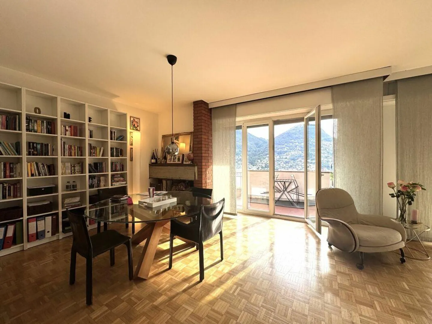 Exklusive Wohnung mit Seeblick und Blick auf den Monte Brè - Foto 4 von 6