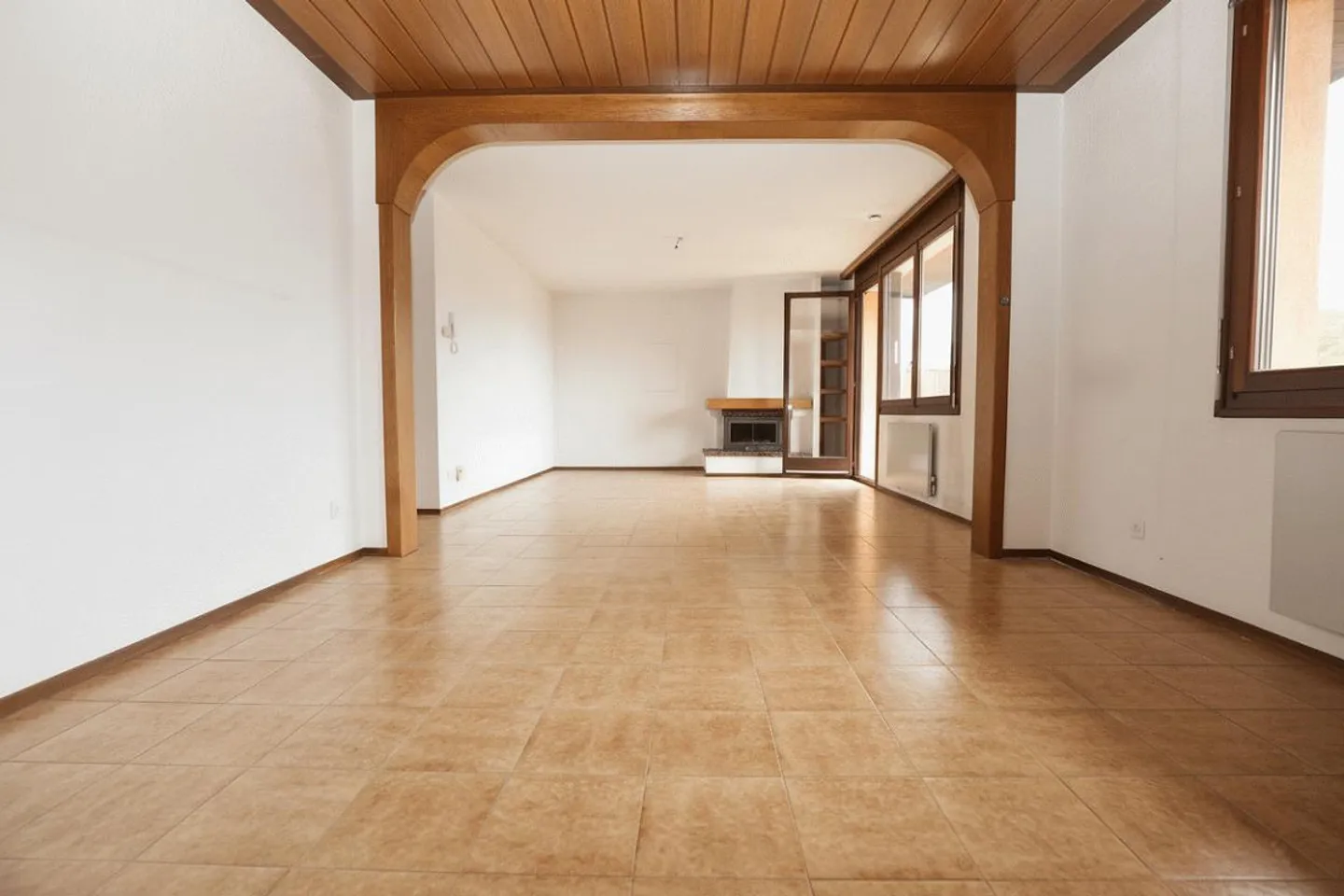 Luminosa maisonette di 4.5/5.5 locali con vista lago, balconi e ascensore (poss. seconda casa) - Foto 7 di 20