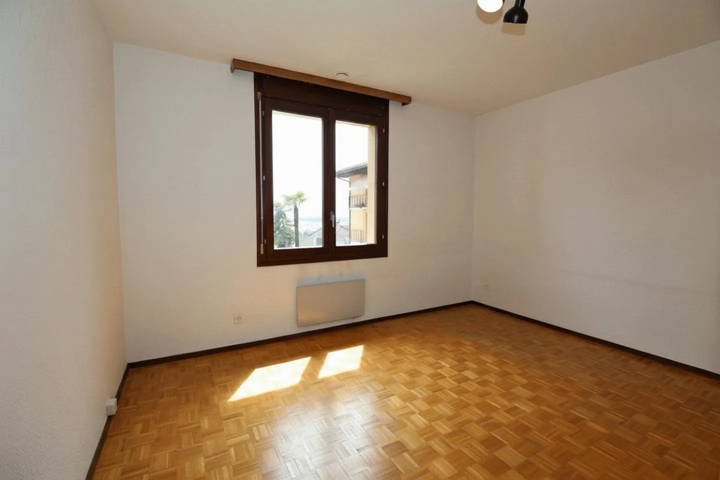 Luminosa maisonette di 4.5/5.5 locali con vista lago, balconi e ascensore (poss. seconda casa) - Foto 14 di 20