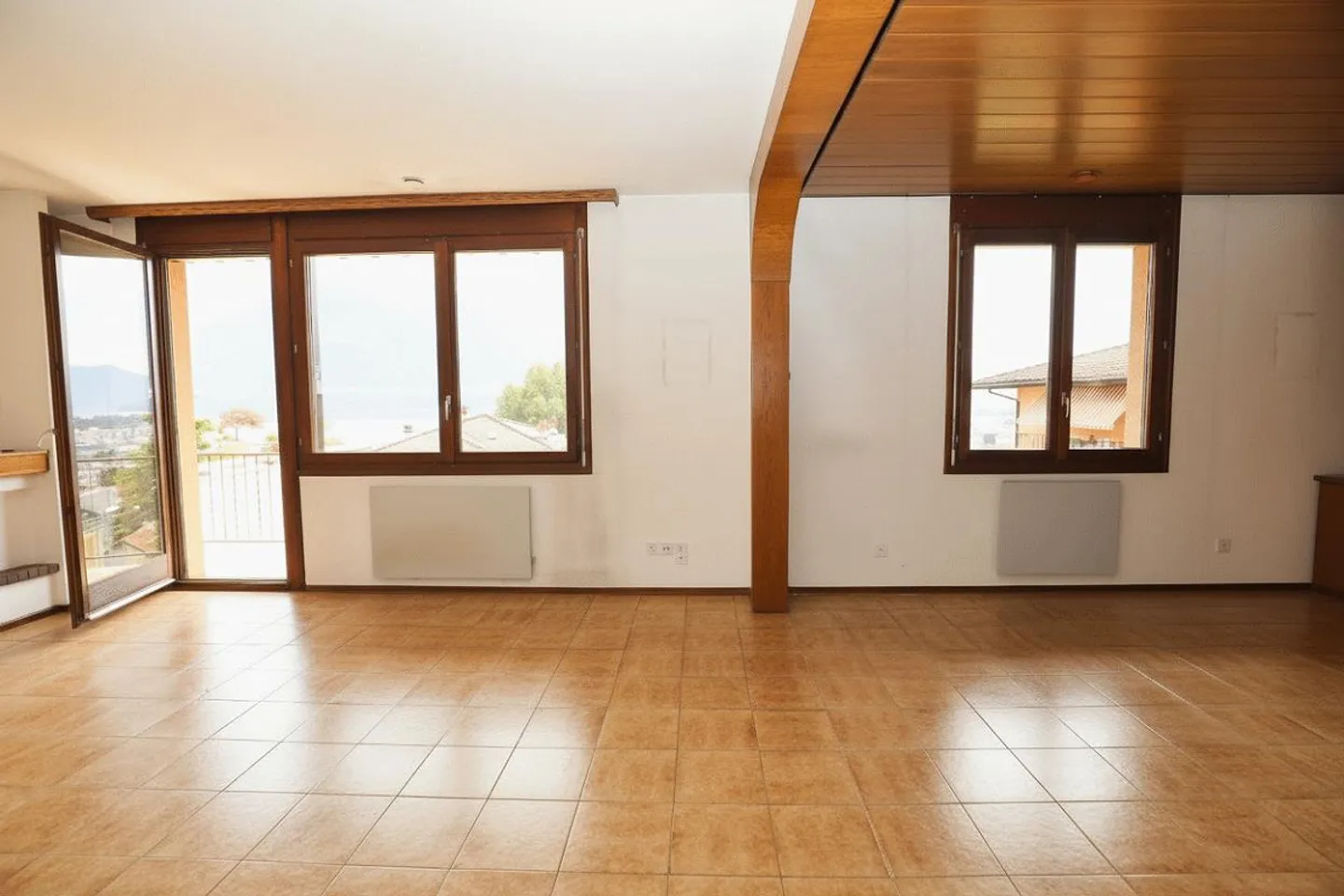 Luminosa maisonette di 4.5/5.5 locali con vista lago, balconi e ascensore (poss. seconda casa) - Foto 6 di 20