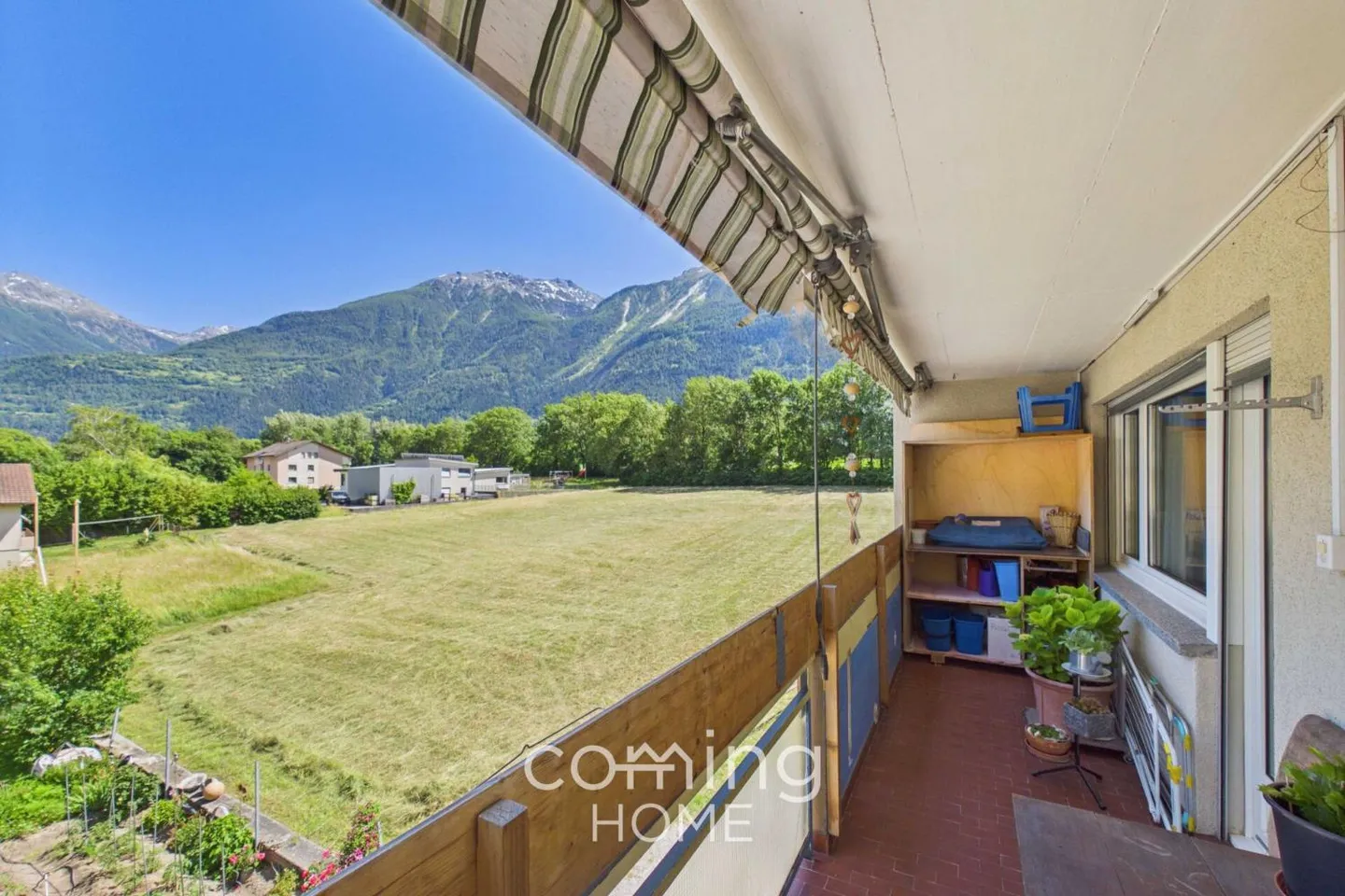 Appartement familial de 4,5 pièces avec balcon et vue imprenable à Su - Photo 6 sur 13