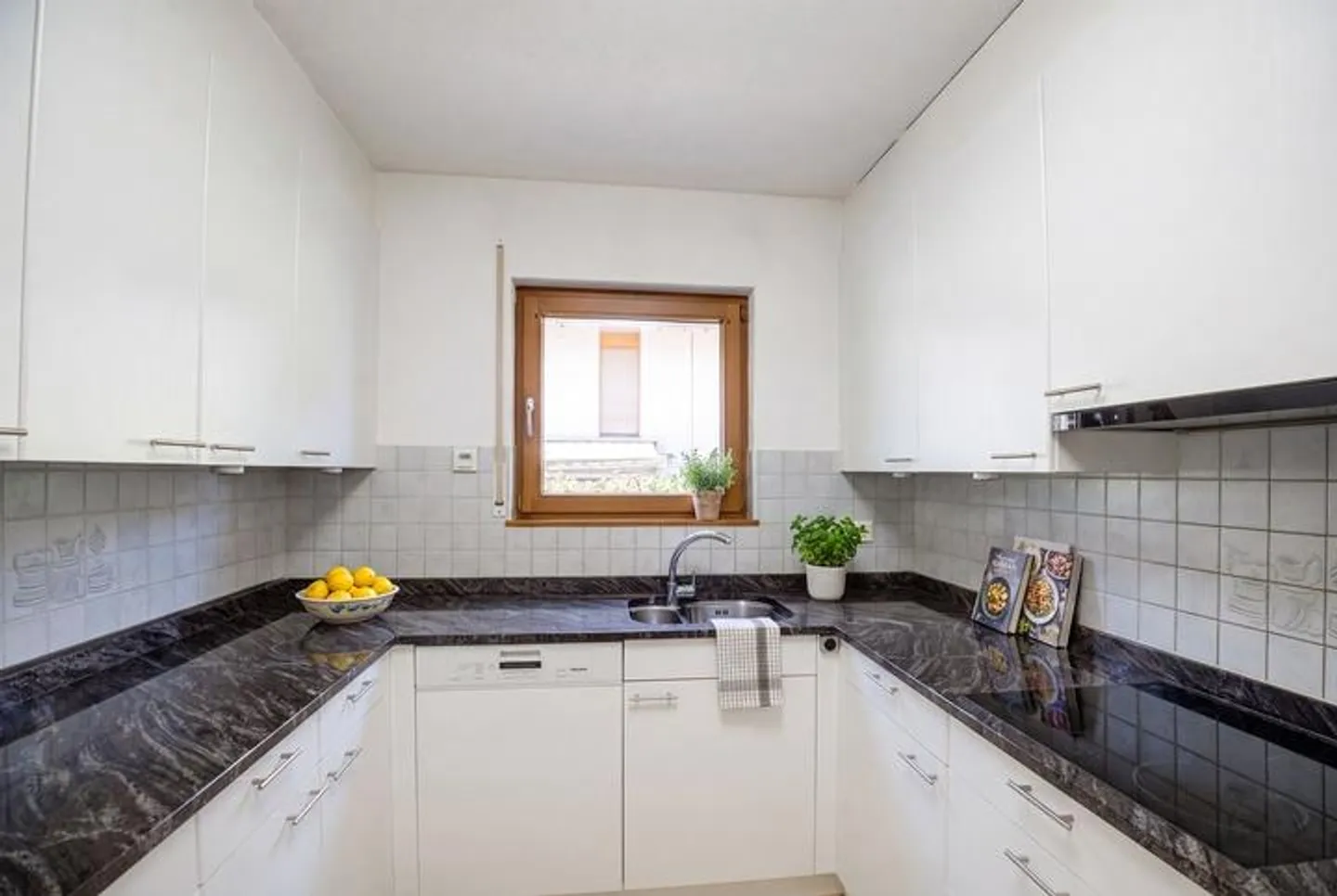 MAISON MITOYENNE SPACIEUSE PRÈS DU LAC PFÄFFIKER - Photo 4 sur 8
