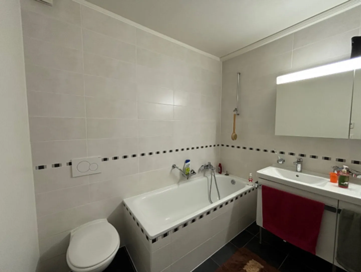 Appartement spacieux 4.5 pièces - Photo 4 sur 9