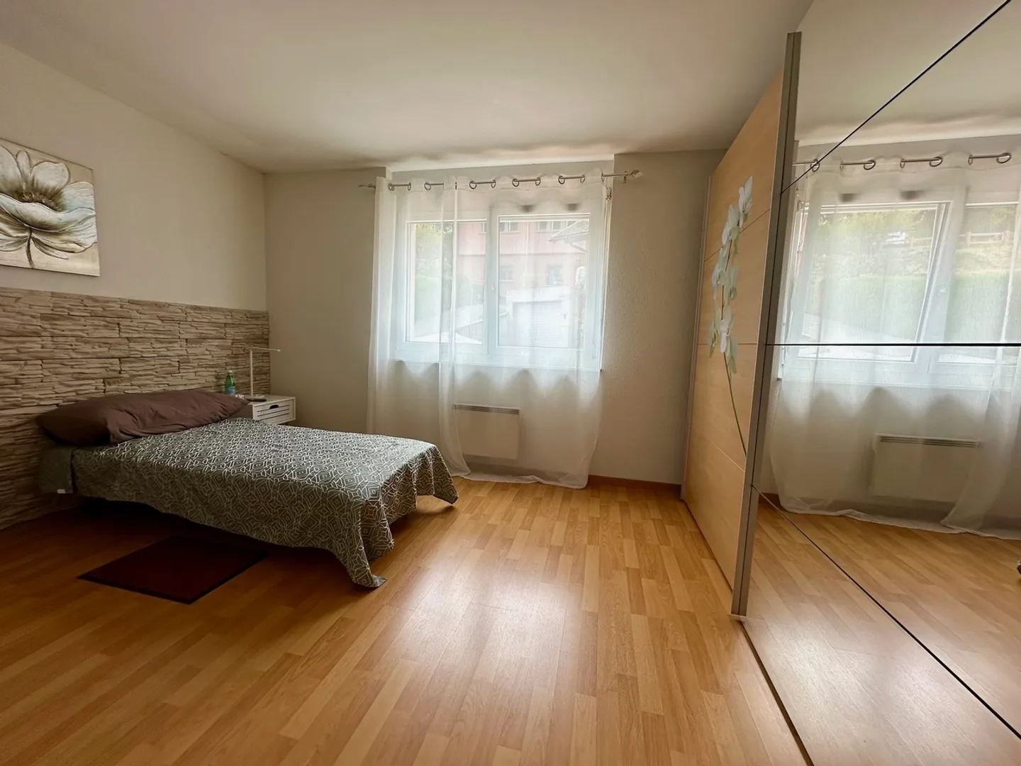 Appartement lumineux avec quatre pièces et demie au centre du village - Photo 6 sur 16