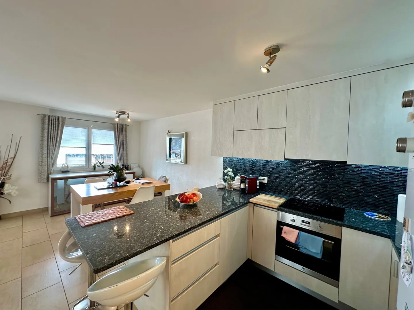 Appartement lumineux avec quatre pièces et demie au centre du village - Photo 11 sur 16