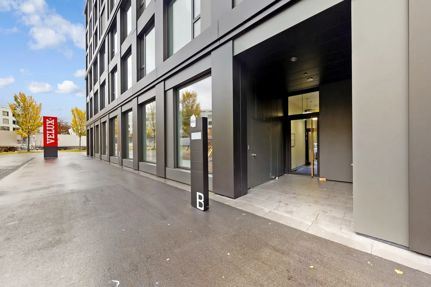 Here ends your apartment search - Living at the highest level! - Photo 2 of 7