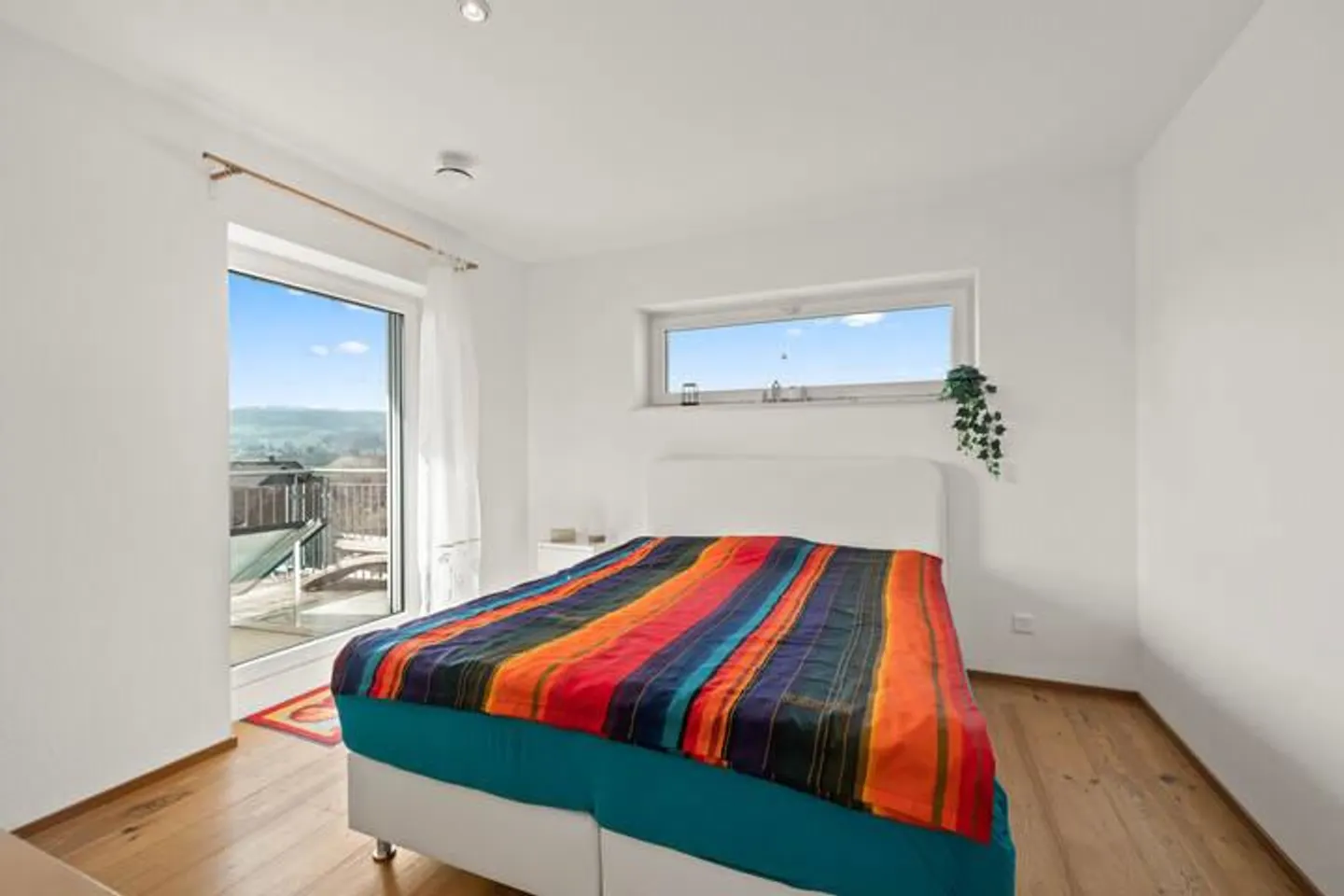 Geräumiges modernes Einfamilienhaus - Foto 5 von 9