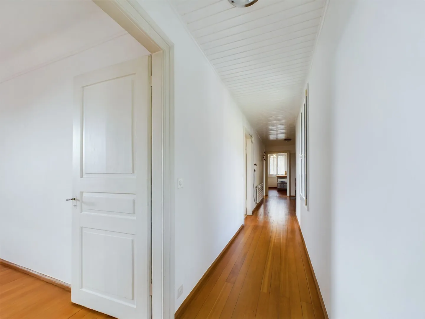 Elegant building of 3 units in the heart of Curio rented - mixed residential/commercial - Photo 8 of 17