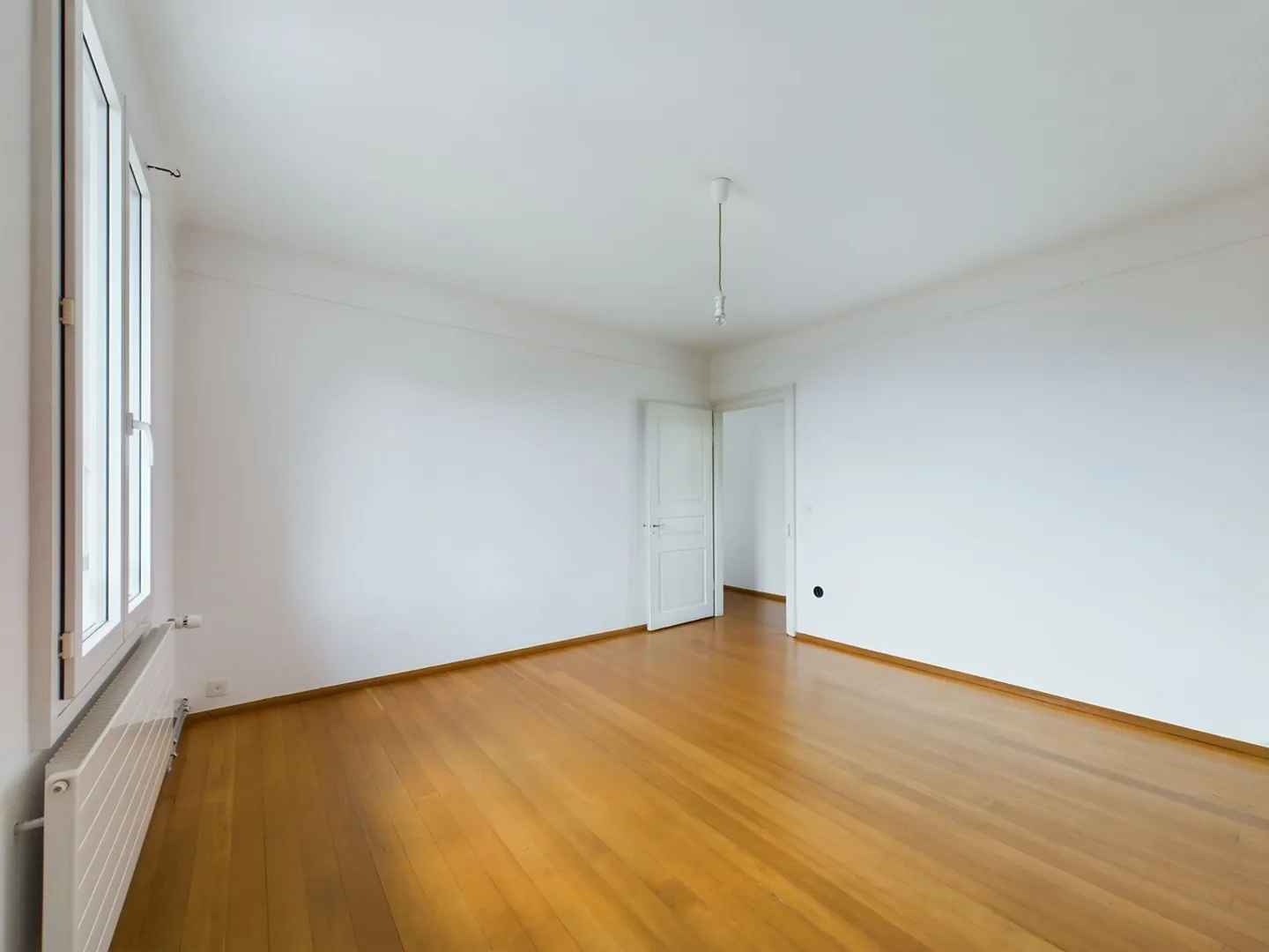 Elegant building of 3 units in the heart of Curio rented - mixed residential/commercial - Photo 9 of 17