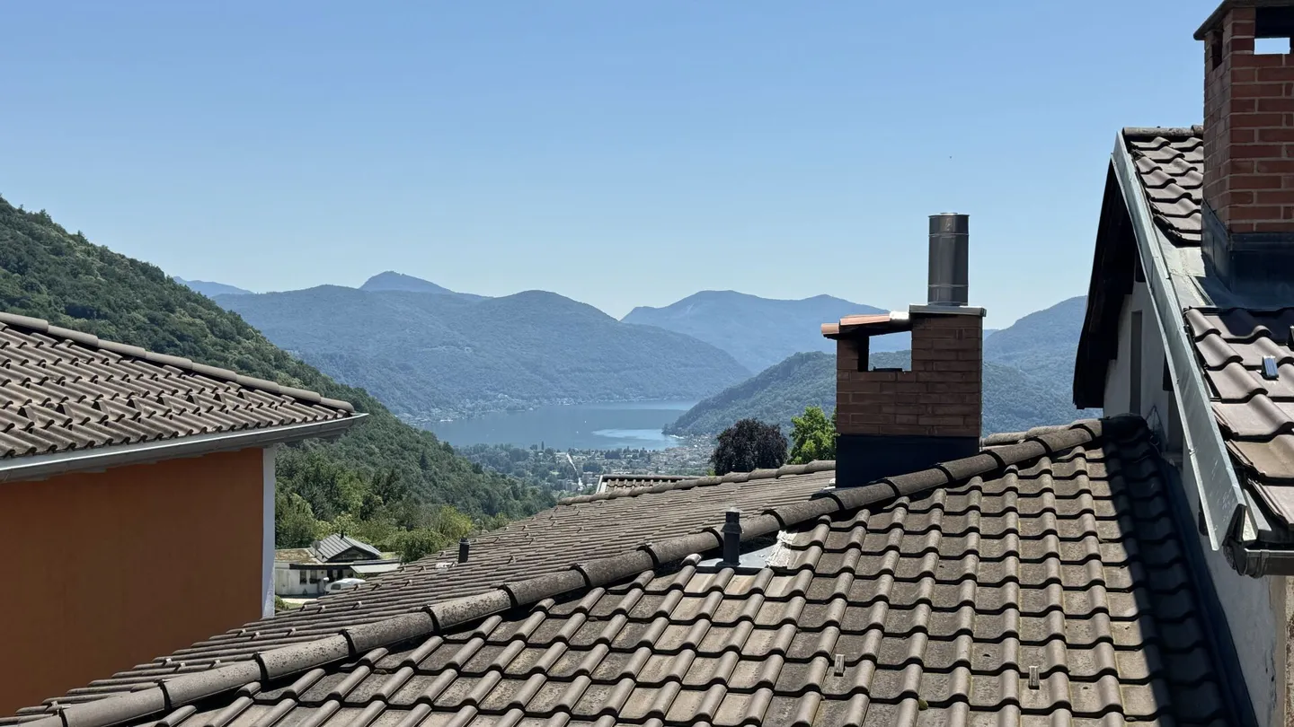 Elegant building of 3 units in the heart of Curio rented - mixed residential/commercial - Photo 4 of 17