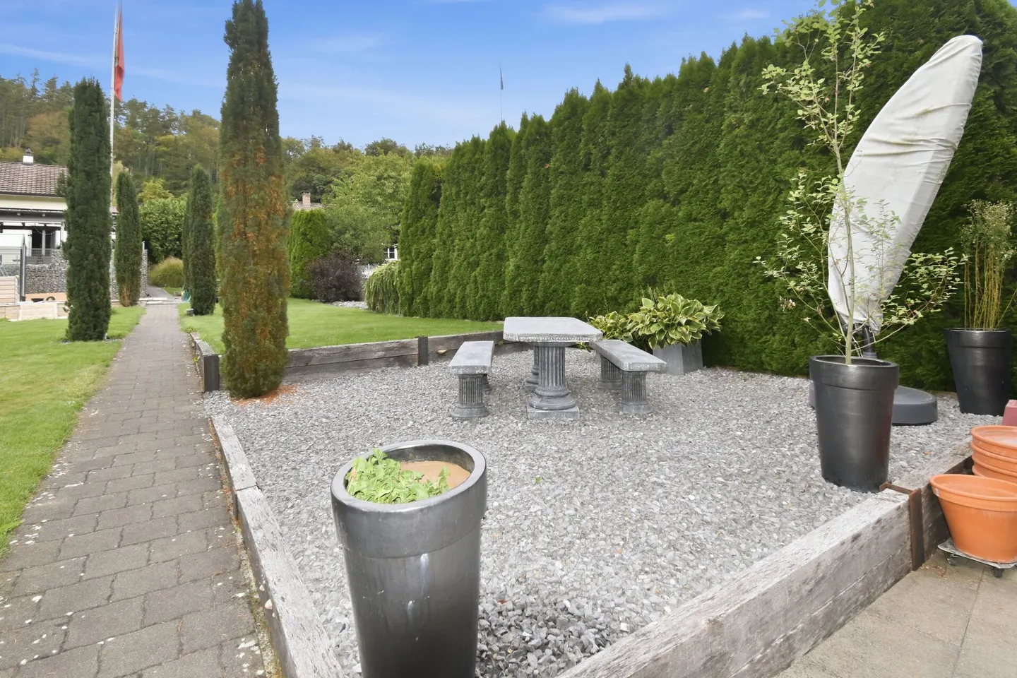 Tanto spazio per nuove idee - Casa bifamiliare con ampio spazio circostante - Foto 7 di 19