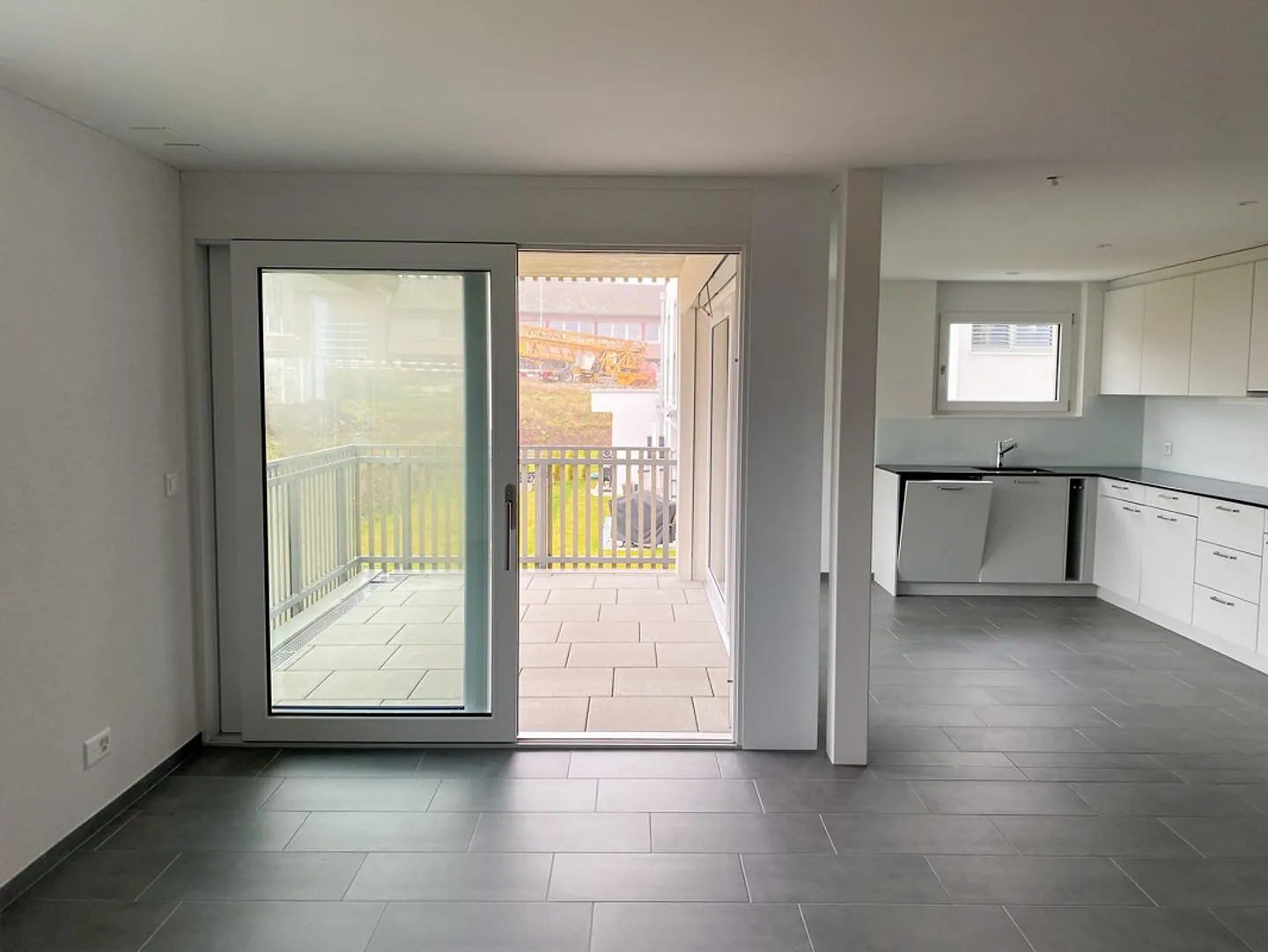 Attractive apartment in a quiet location  Living with comfort - Photo 3 of 12