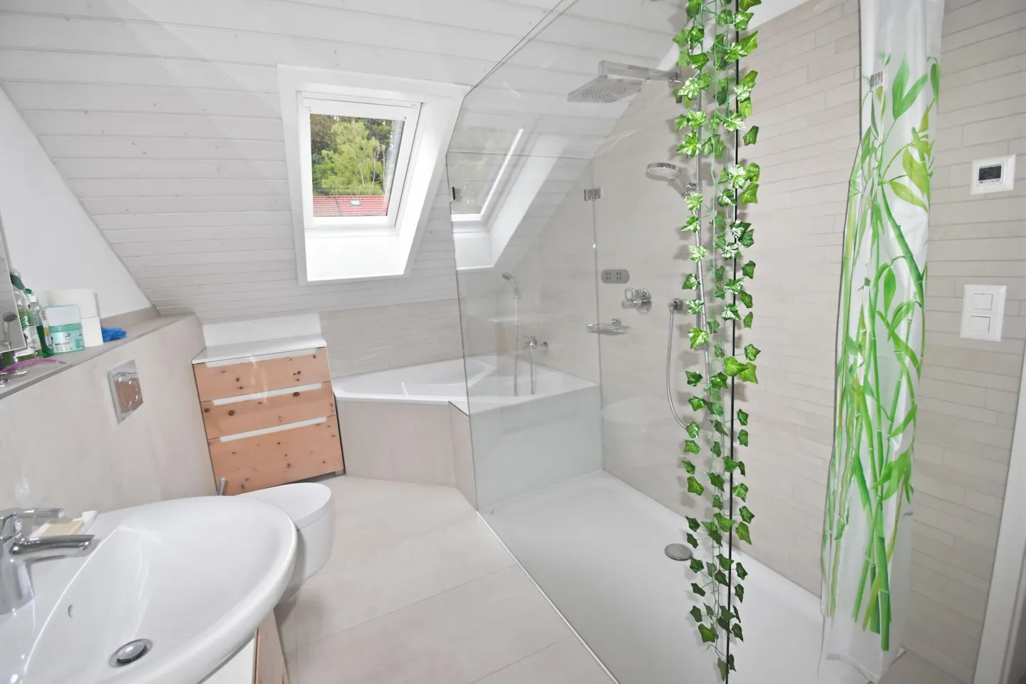 Tanto spazio per nuove idee - Casa bifamiliare con ampio spazio circostante - Foto 11 di 19