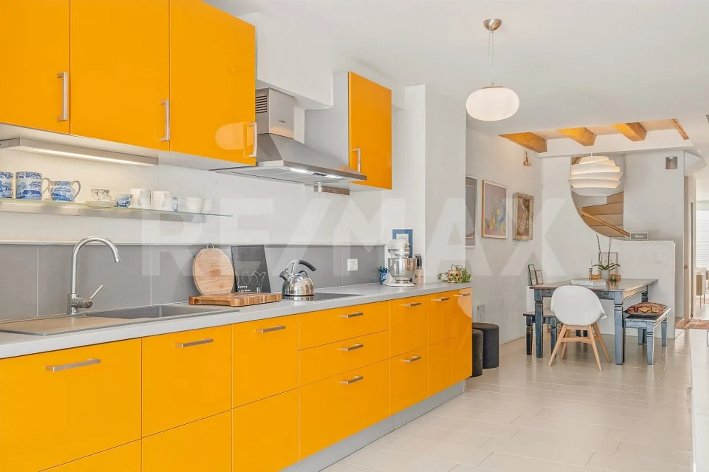 Au centre du village: 207 m² habitables, 5,5 pièces - Photo 7 sur 13