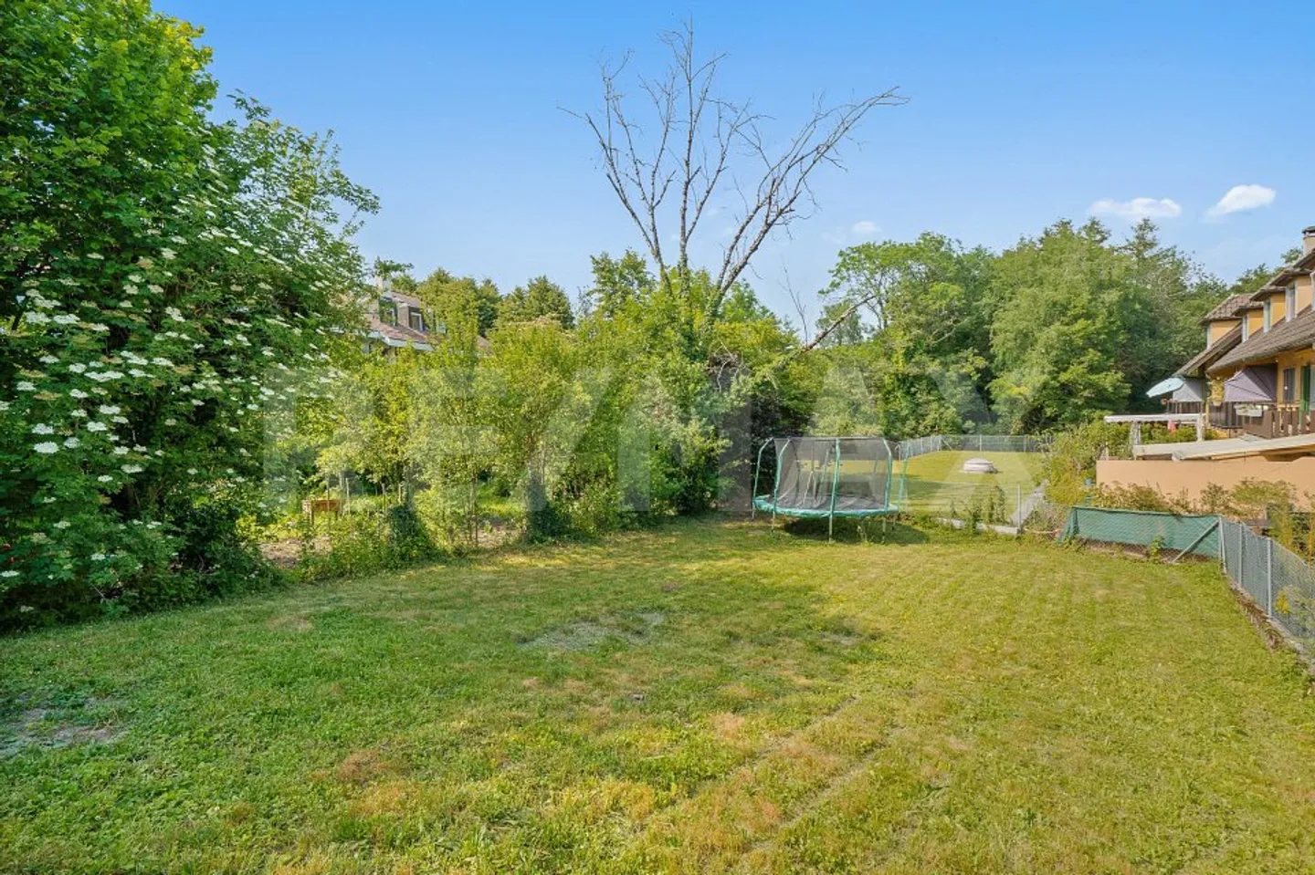 Au centre du village: 207 m² habitables, 5,5 pièces - Photo 12 sur 13