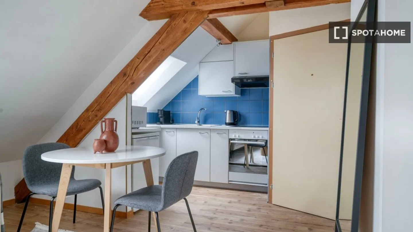 Entdecke, besichtige und miete dein neues Zuhause online mit vollem Vertrauen. - Foto 2 von 11