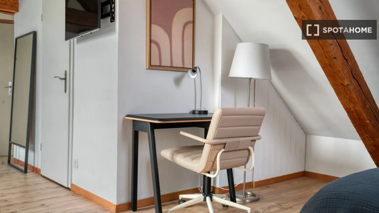 Entdecke, besichtige und miete dein neues Zuhause online mit vollem Vertrauen. - Foto 8 von 11