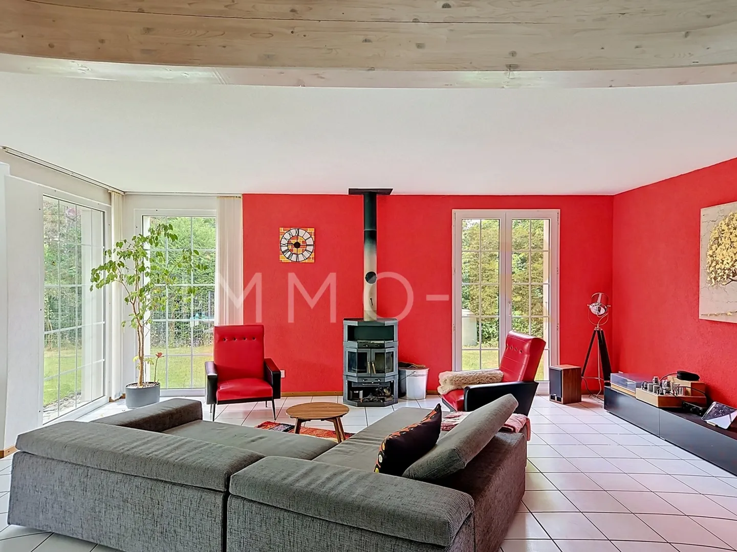 Magnificent 7.5-room villa with heated pool - Photo 6 of 12