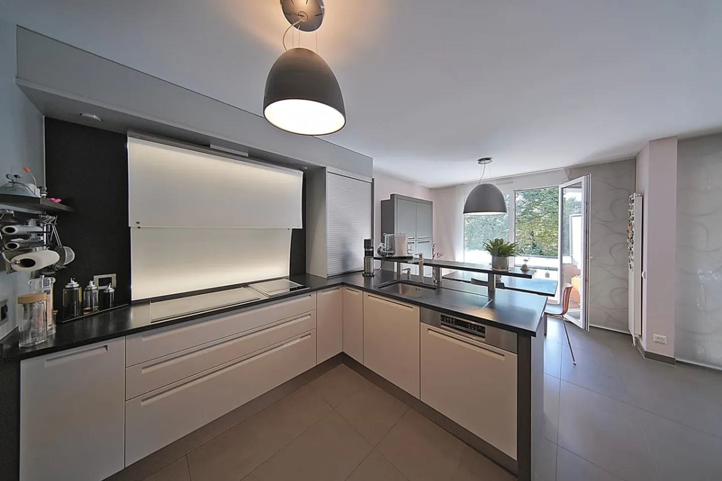 Ampio appartamento con 3 camere, belle finiture - Foto 6 di 13