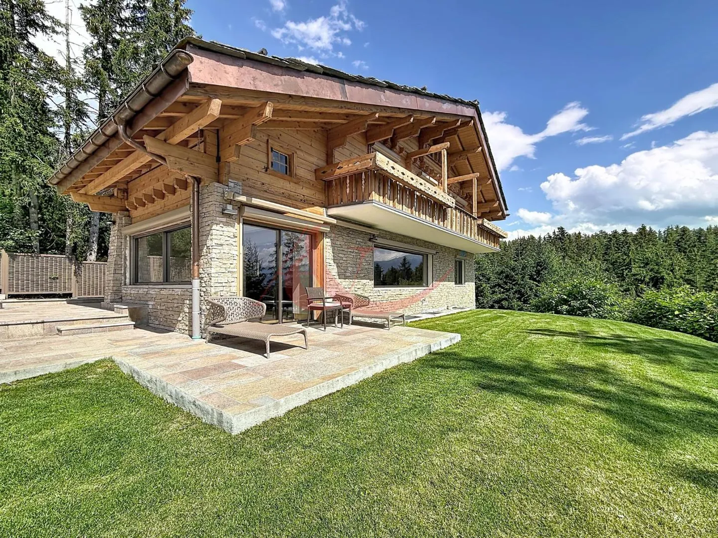 Your extraordinary refuge in the heart of Crans! - Photo 1 of 13