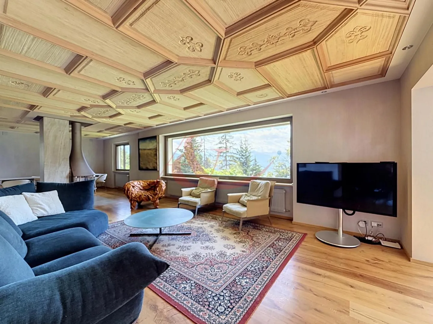 Your extraordinary refuge in the heart of Crans! - Photo 2 of 13
