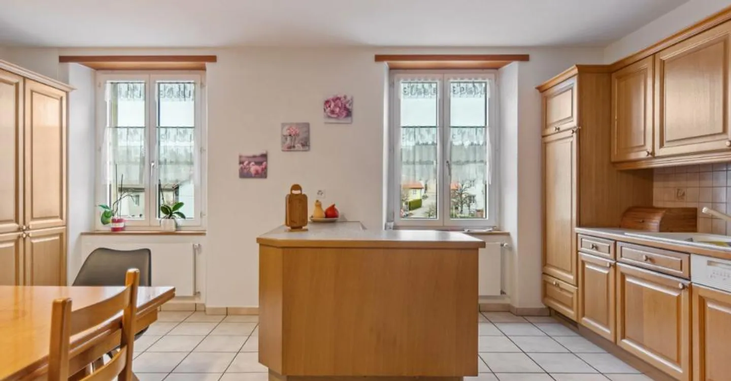 Reihenhaus mit gewerblichen Flächen und großer Terrasse - Foto 4 von 12