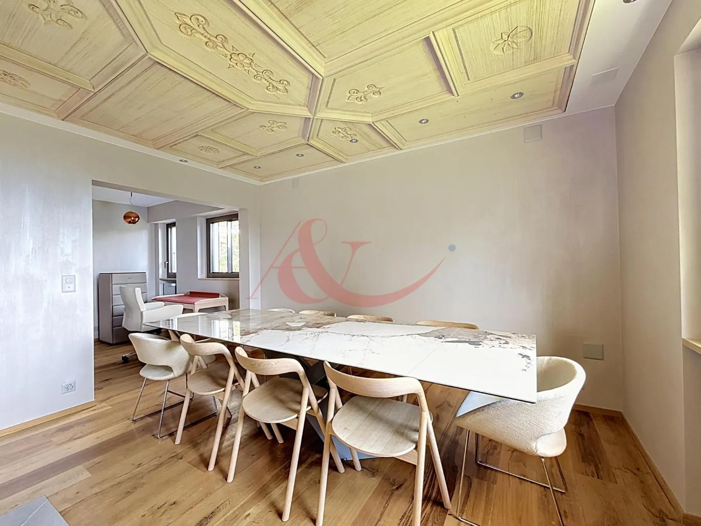 Your extraordinary refuge in the heart of Crans! - Photo 3 of 13