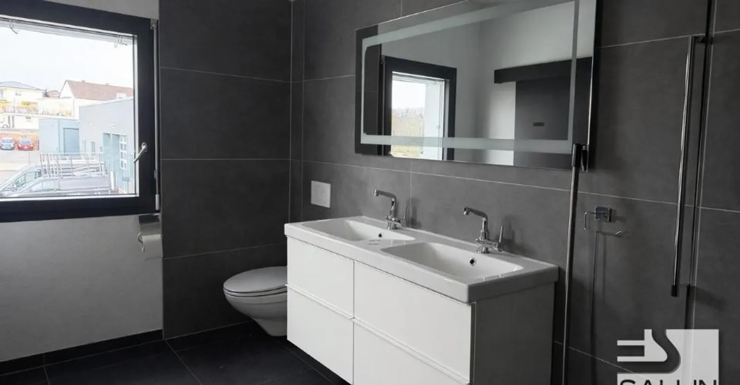 Industrial hall of approx. 445 m² with 5½ room apartment - Photo 7 of 11