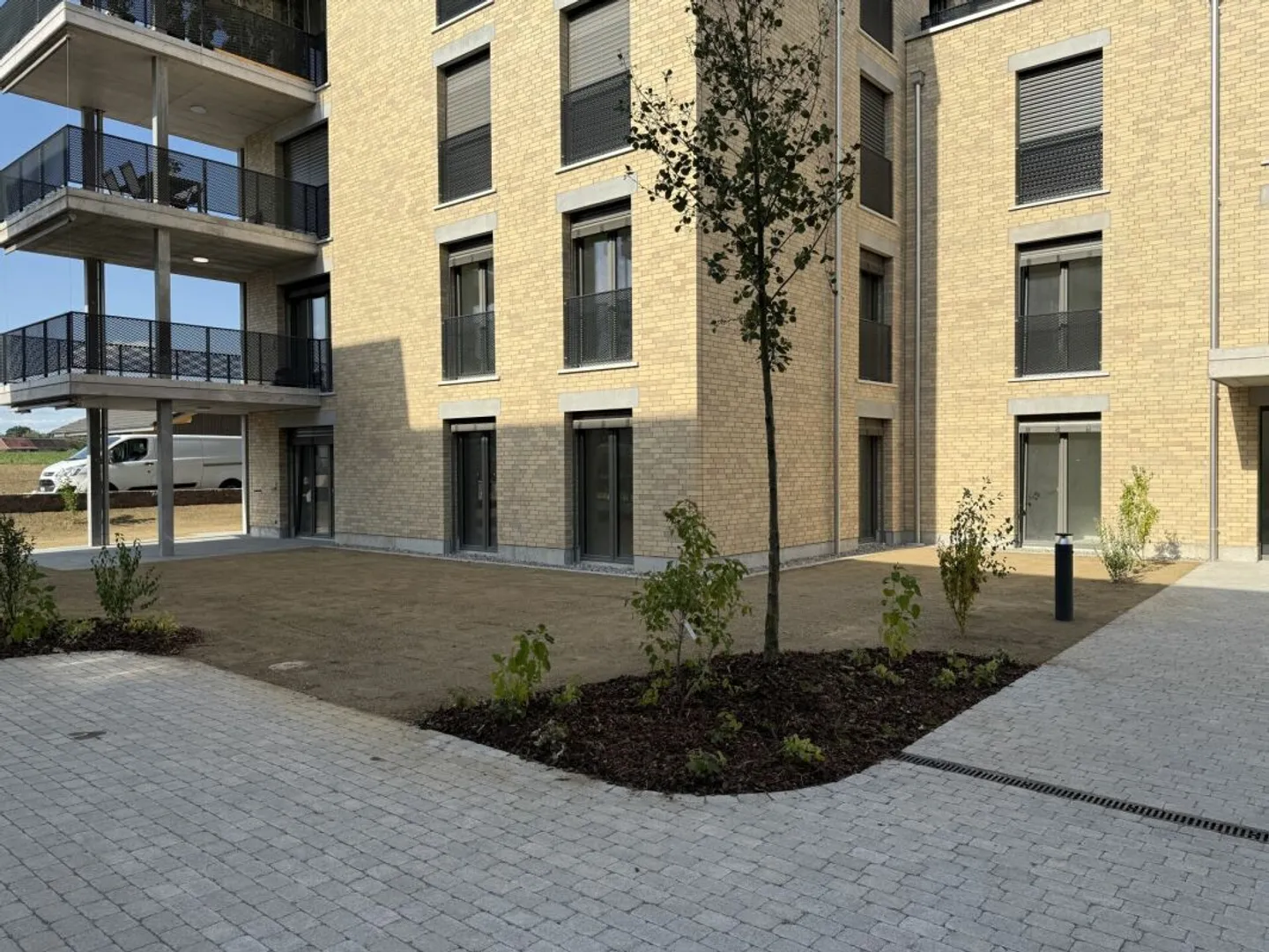 Modern Ground Floor Apartment - Photo 14 of 15