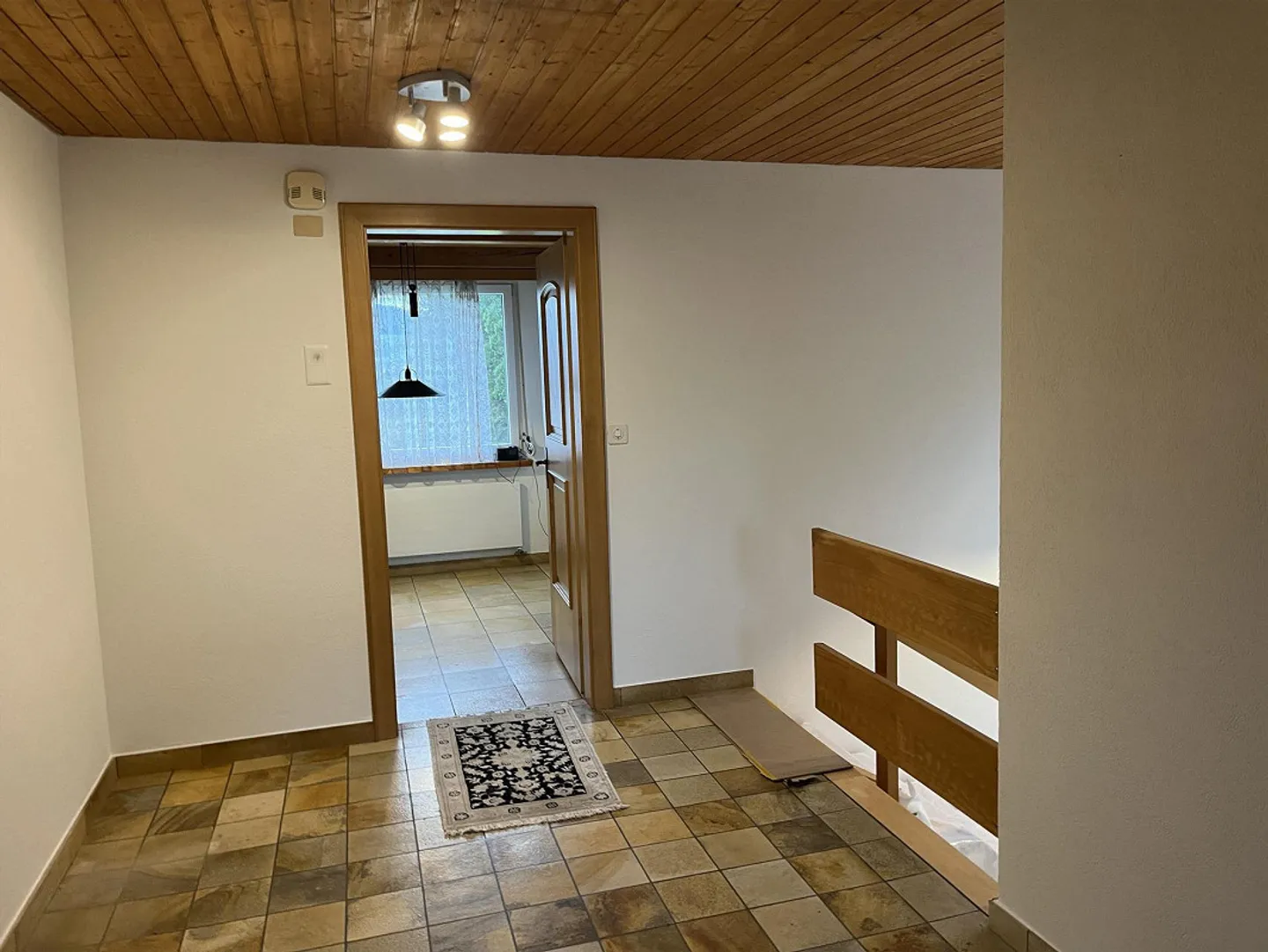 Maison individuelle de 6 pièces avec grand jardin et 2 garages - Photo 9 sur 9