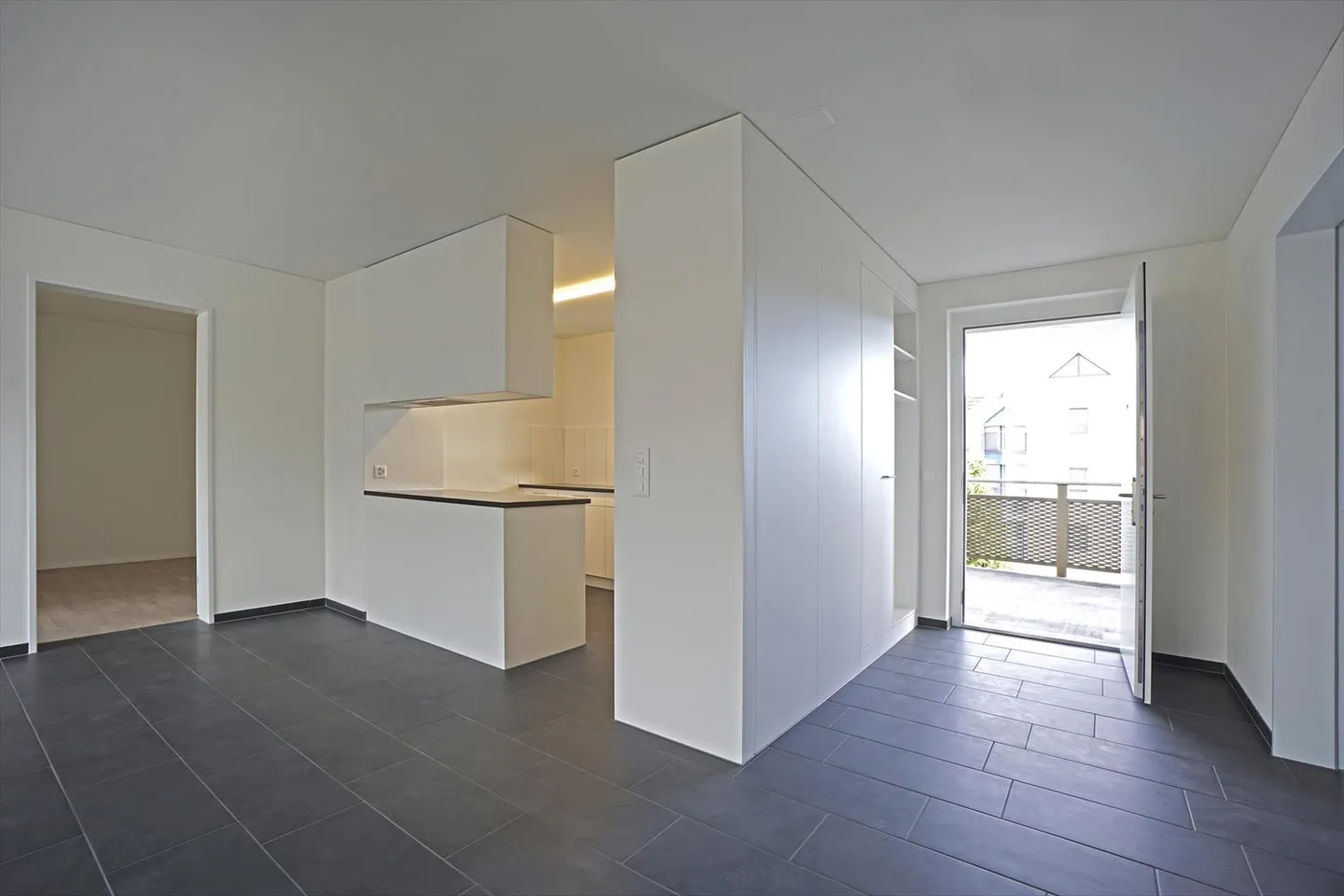 Appartamento in affitto - Foto 3 di 8