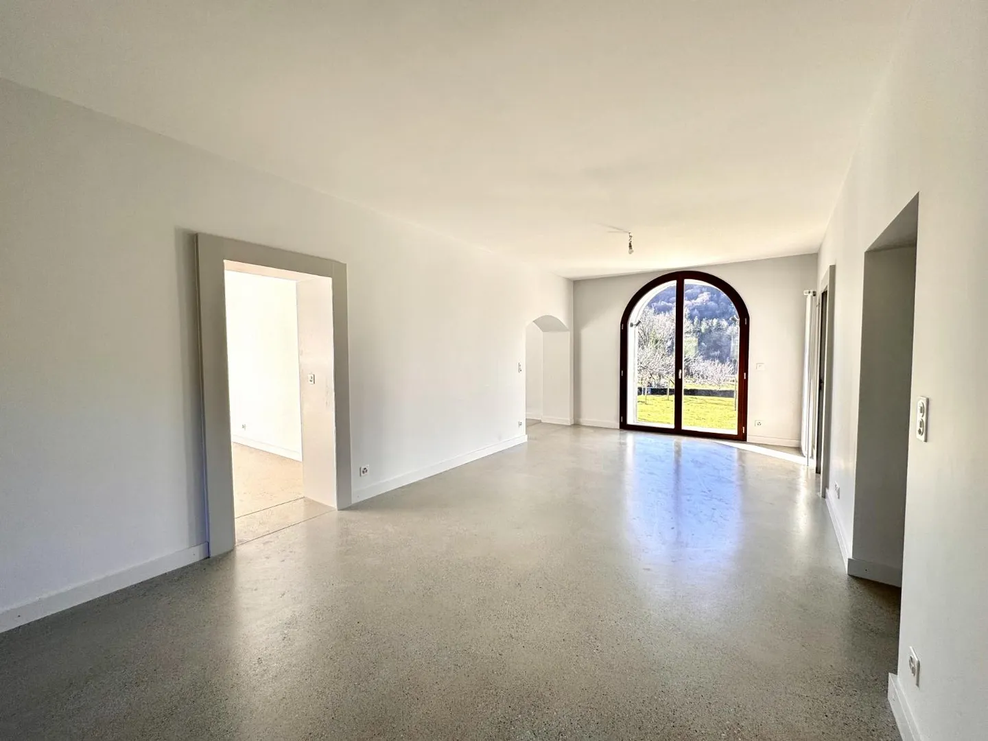 Appartement Charmant avec Jardin - Photo 9 sur 13
