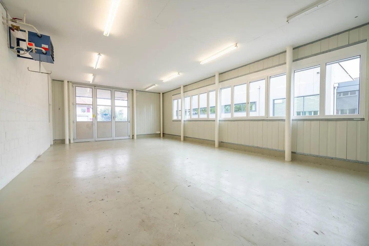 Exclusive Residential and Commercial Property - Photo 5 of 13