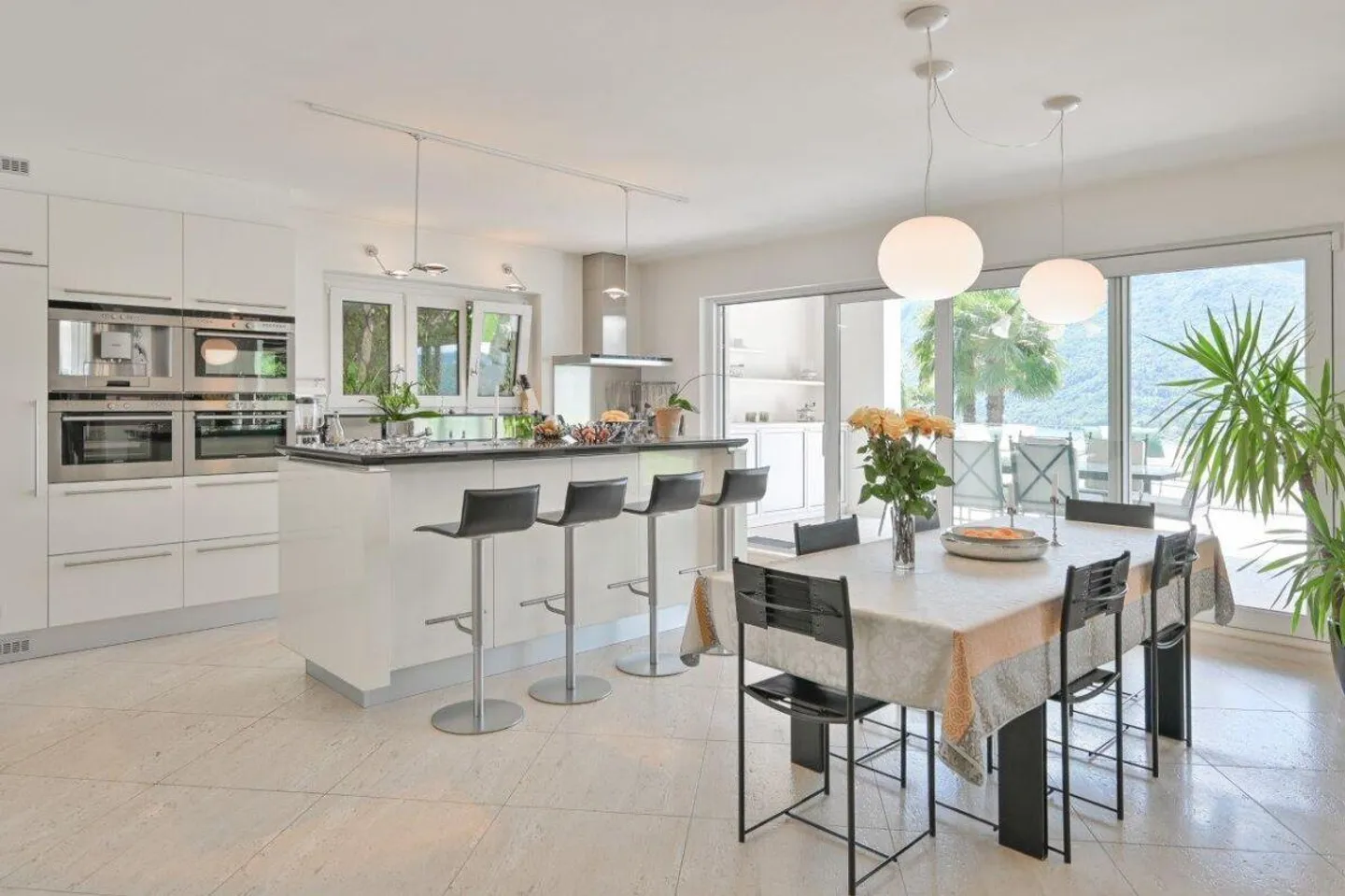 Wunderschöne Villa mit mediterranem Charme, Pool und fantastischem Blick... - Foto 8 von 11