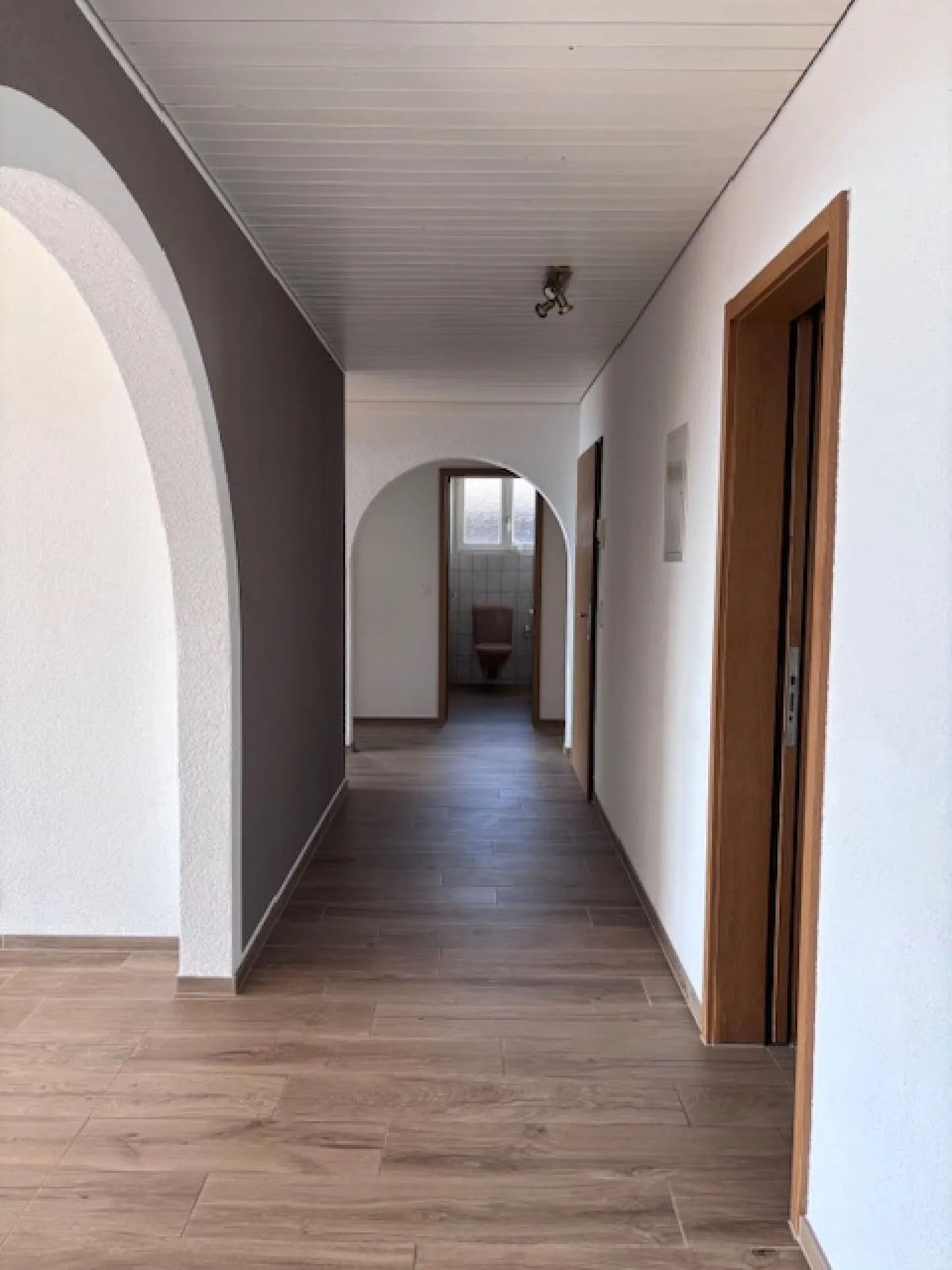 Penthouse Charmant avec Vue sur le Lac - Photo 5 sur 13