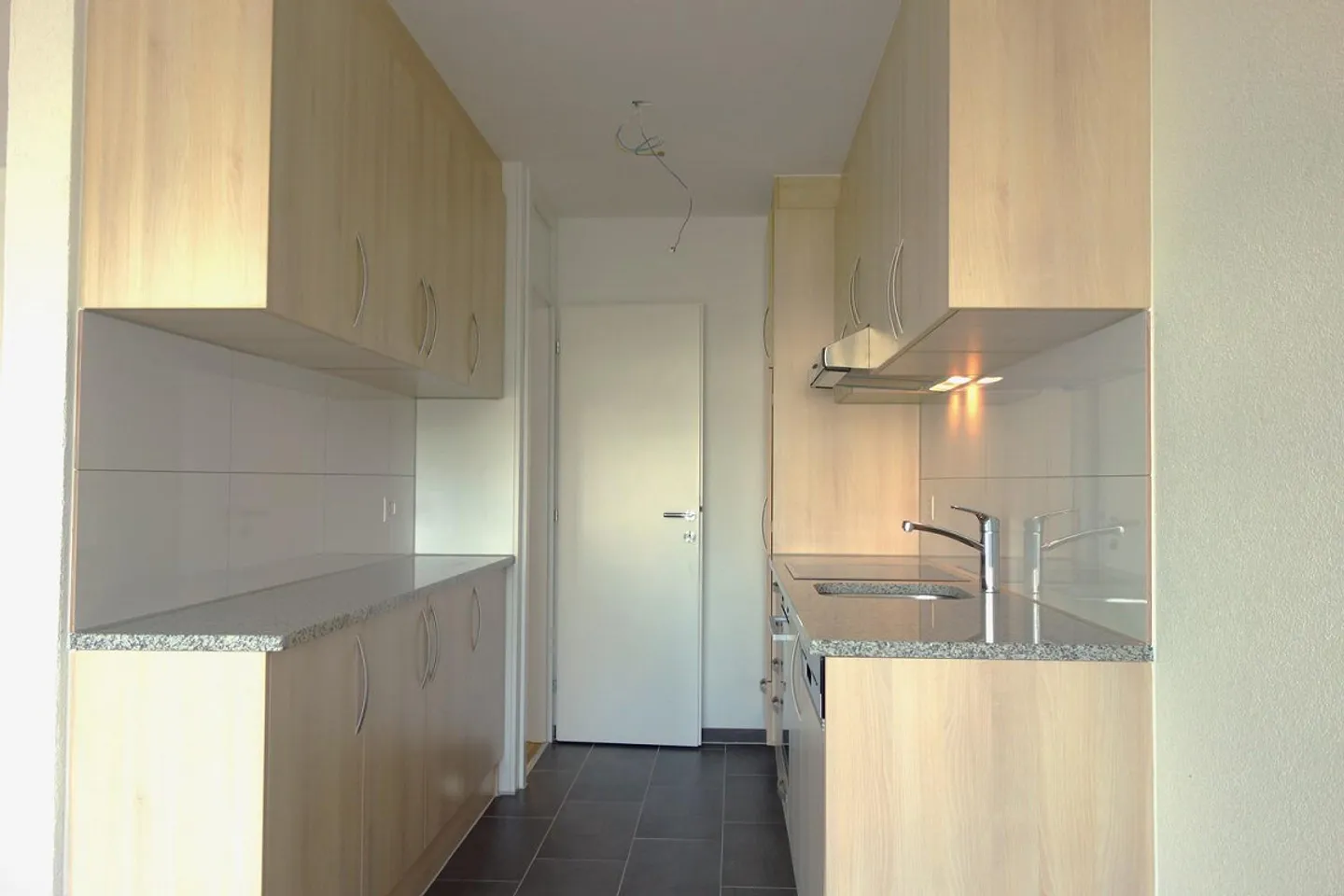 Helle neu sanierte 4-Zimmer-Wohnung mit Aussicht im 8. Stock - Foto 1 di 12
