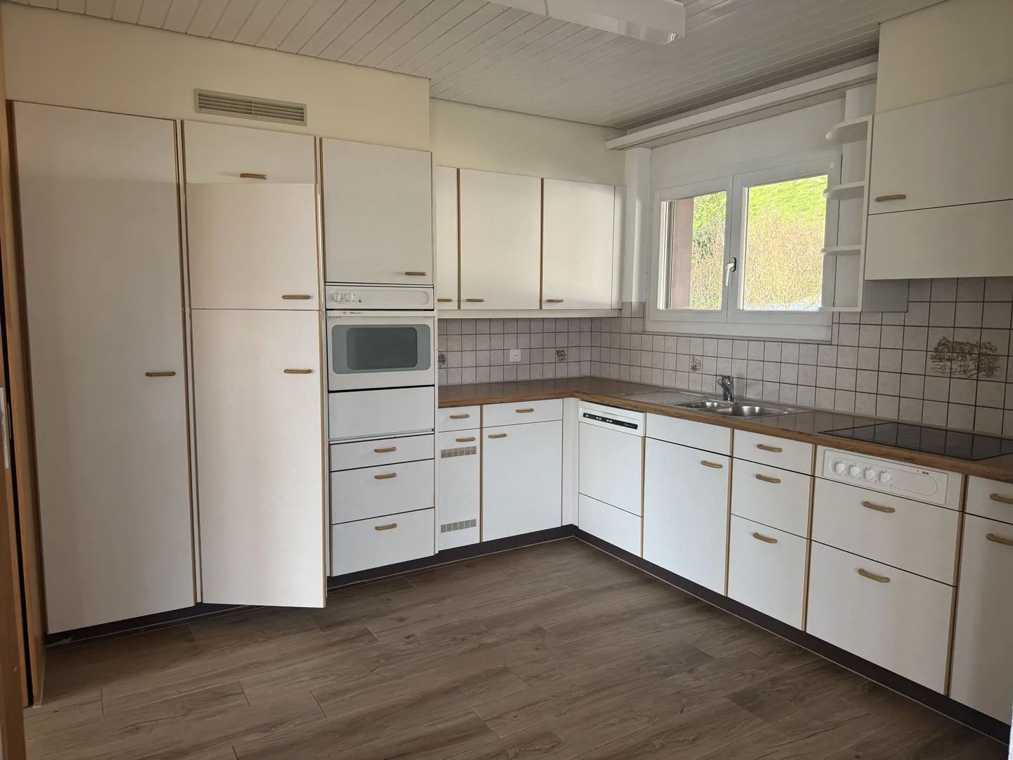 Penthouse Charmant avec Vue sur le Lac - Photo 7 sur 13