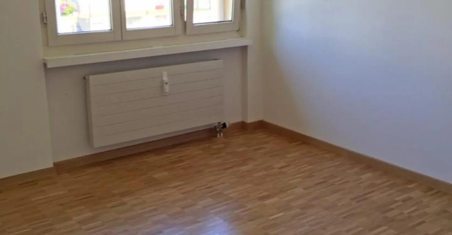 Appartement sous les combles lumineux - limité jusqu'au 30.06.2027 ! - Photo 3 sur 4