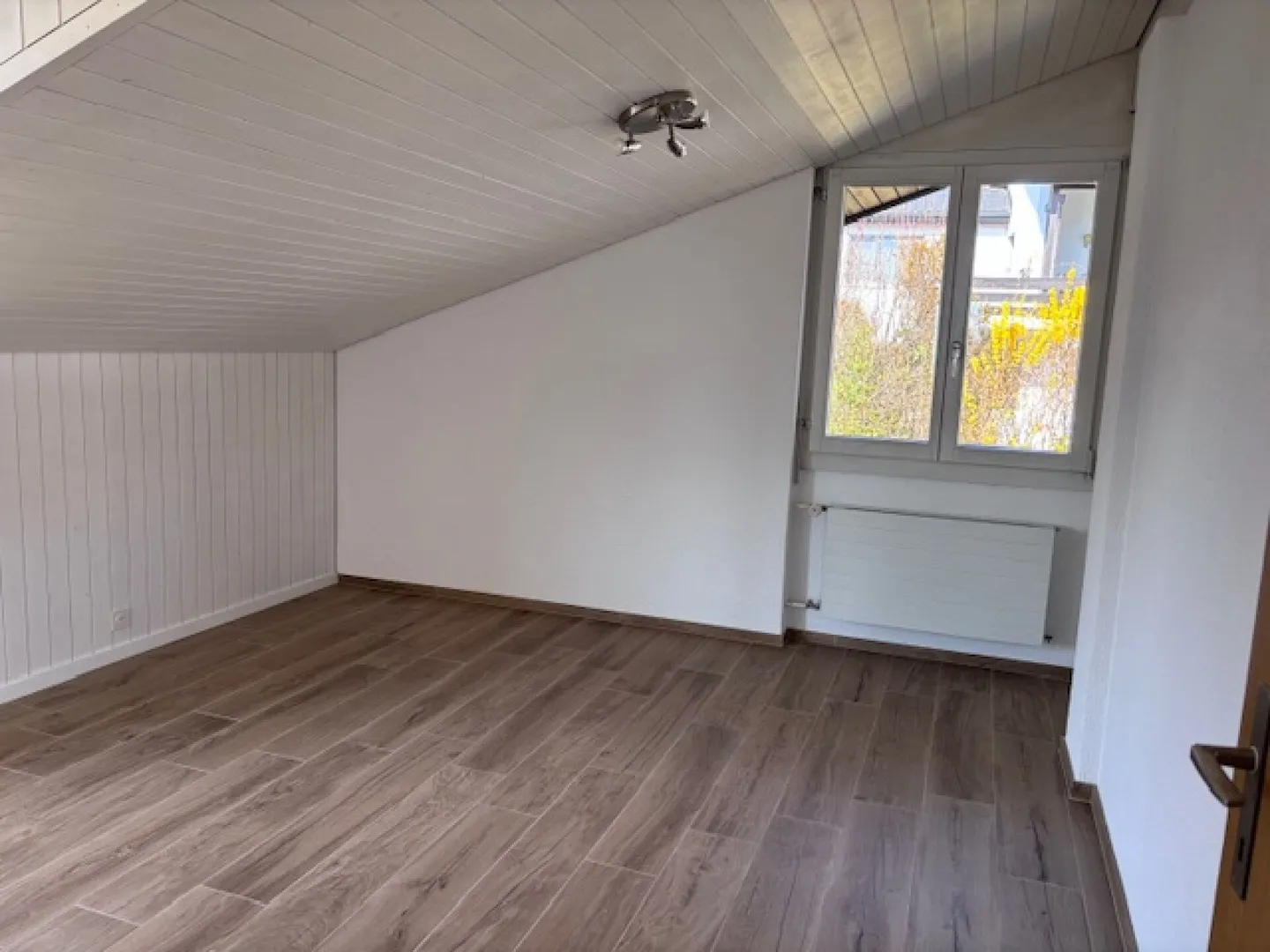 Penthouse Charmant avec Vue sur le Lac - Photo 9 sur 13