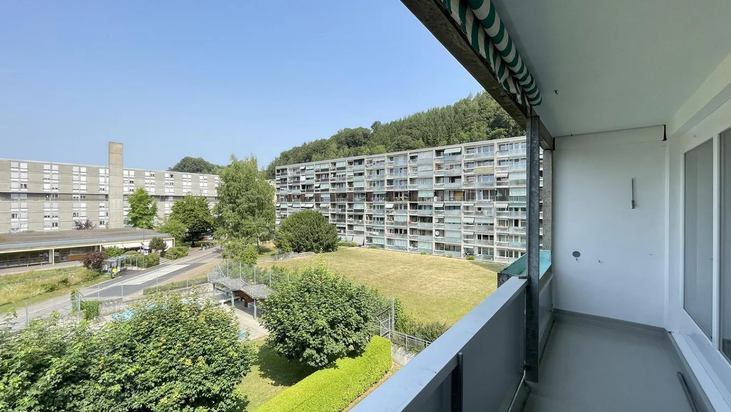 Helle neu sanierte 4-Zimmer-Wohnung mit Aussicht im 8. Stock - Foto 12 di 12
