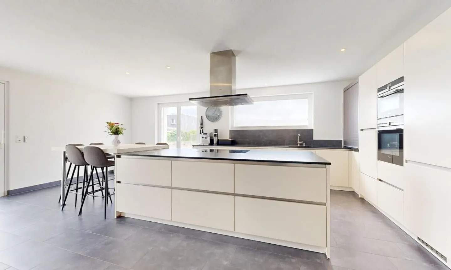 Magnifica casa familiare di 215 m² in un contesto verde a Bonfol - Foto 4 di 11