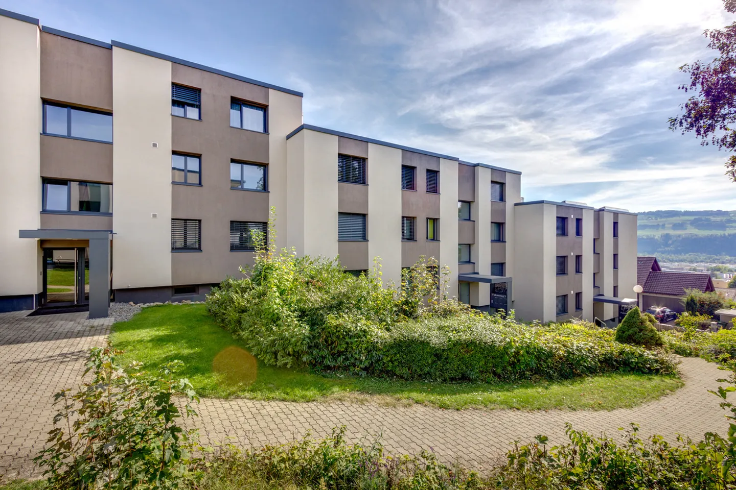 Modern 4.5-room apartment in a top location in Münsingen! - Photo 1 of 10