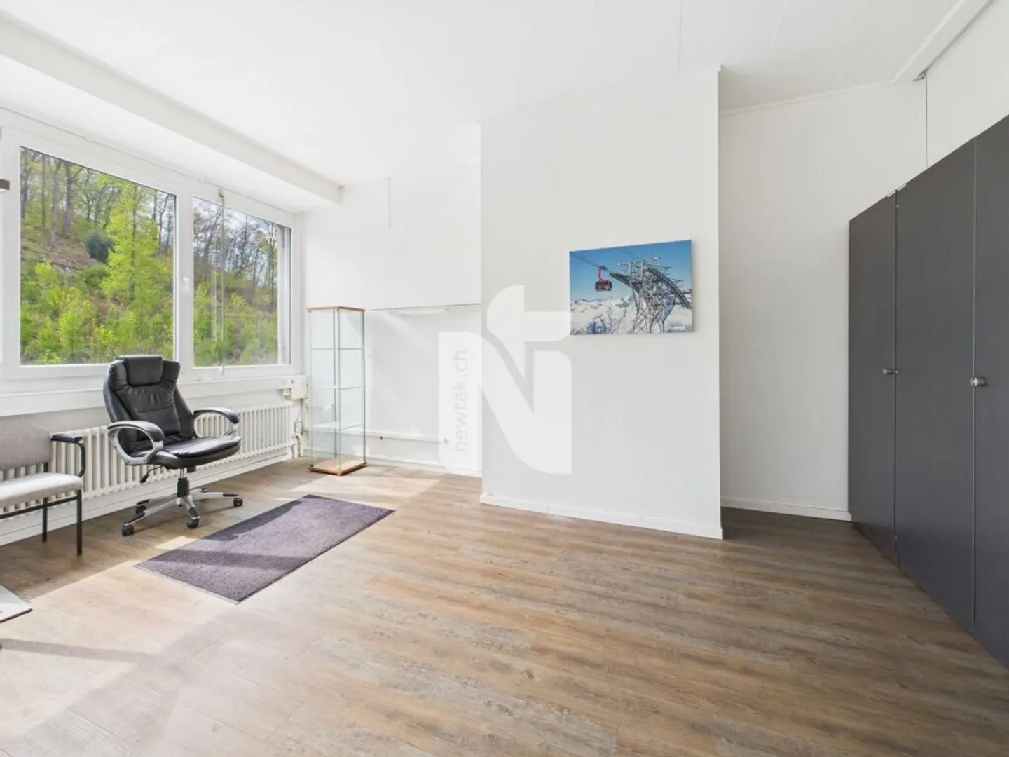 Attractive Office Spaces in an Optimal Location - Photo 2 of 13