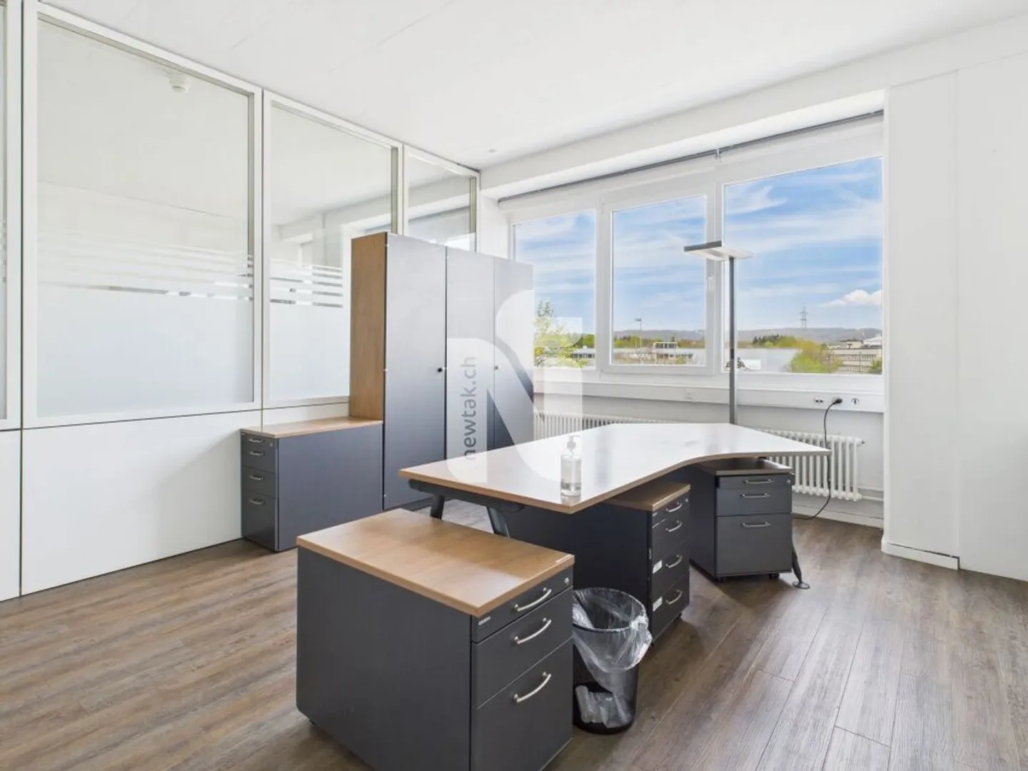 Attractive Office Spaces in an Optimal Location - Photo 6 of 13